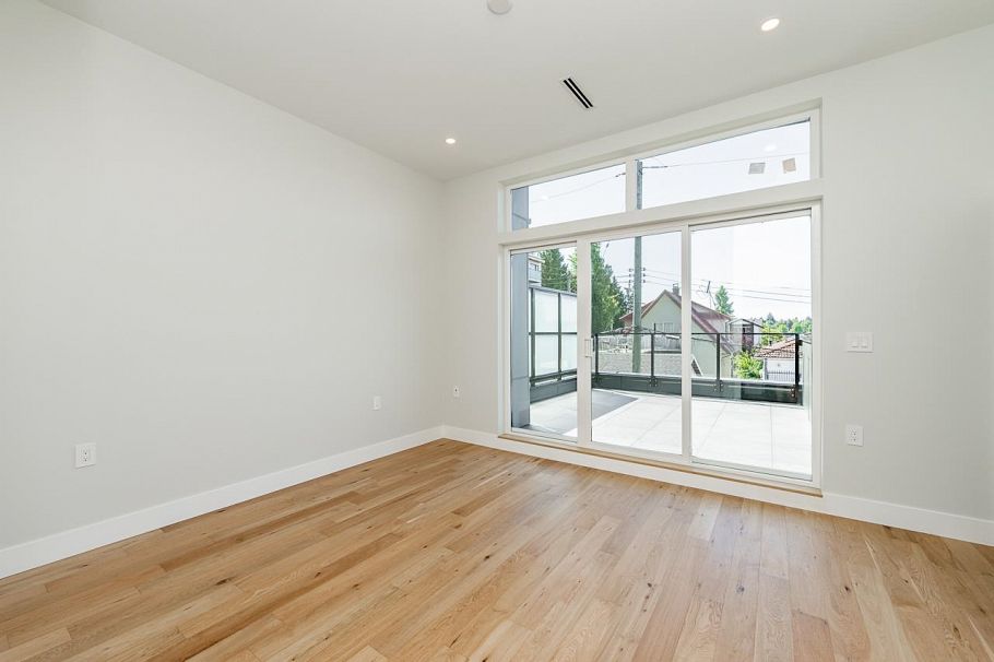 2 678 E 22nd Avenue Vancouver, BC - 8