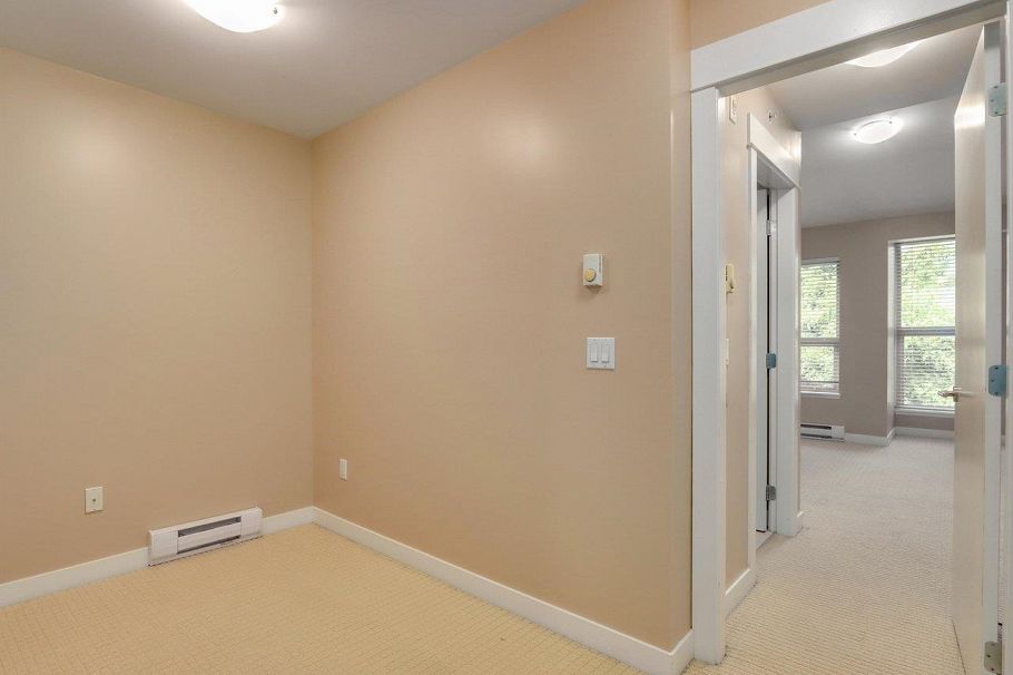 319 E 15th Street North Vancouver, BC - 10