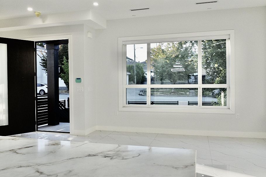 1330 E 64th Avenue Vancouver, BC - 8
