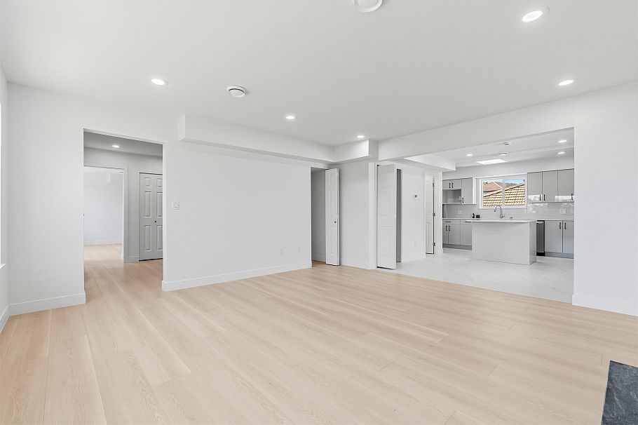 1761 E 57th Avenue Vancouver, BC - 6