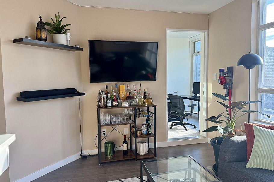 1701 438 Seymour Street Vancouver, BC - 9