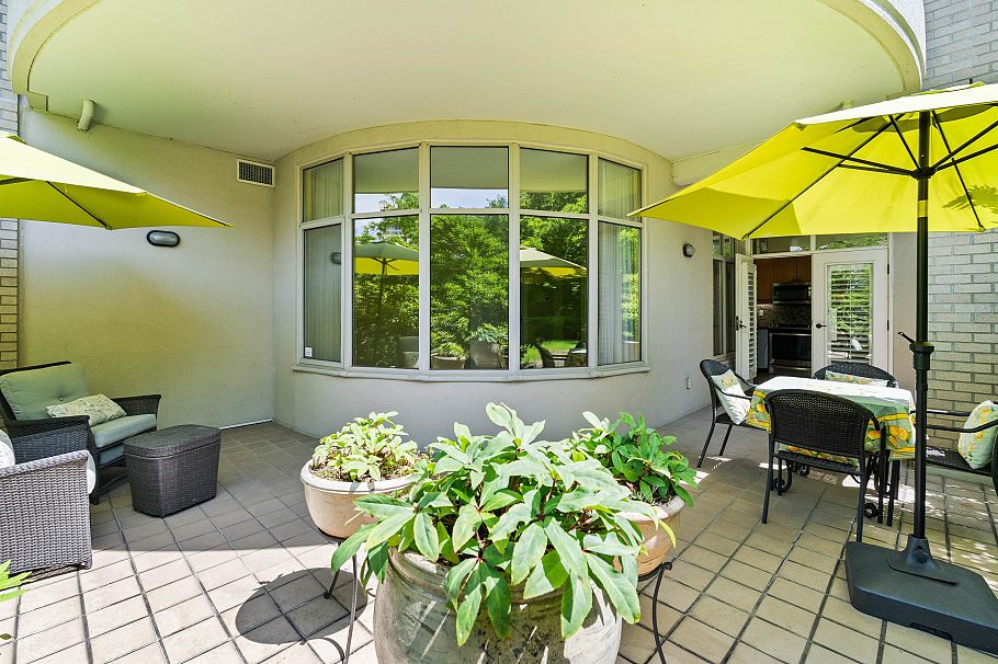 102 5850 Balsam Street Vancouver, BC - 4