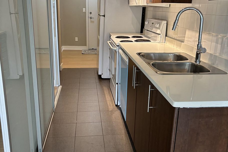 211 2150 E Hastings Street Vancouver, BC - 14