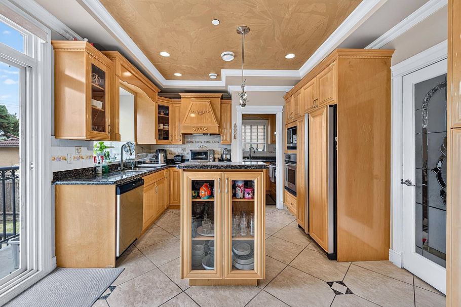 2420 Scarboro Avenue Vancouver, BC - 13
