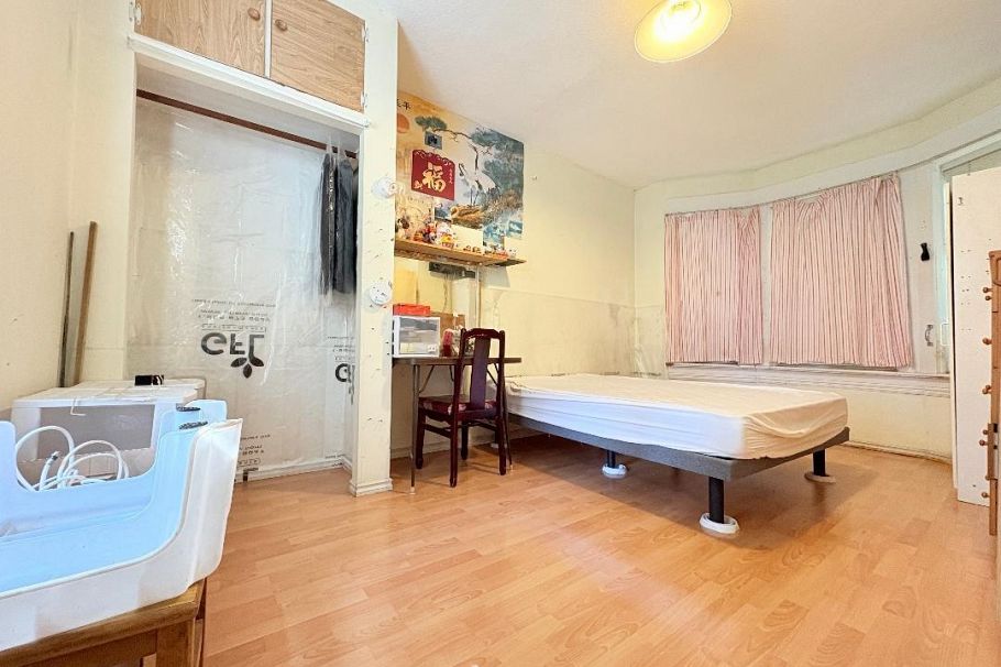 3034 Glen Drive Vancouver, BC - 10