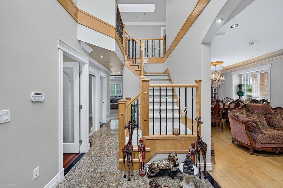 2420 Scarboro Avenue Vancouver, BC - 3