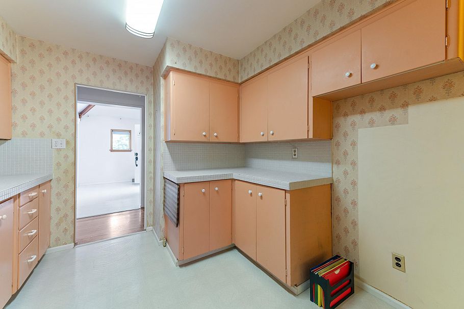 2495 Lauralynn Drive North Vancouver, BC - 21