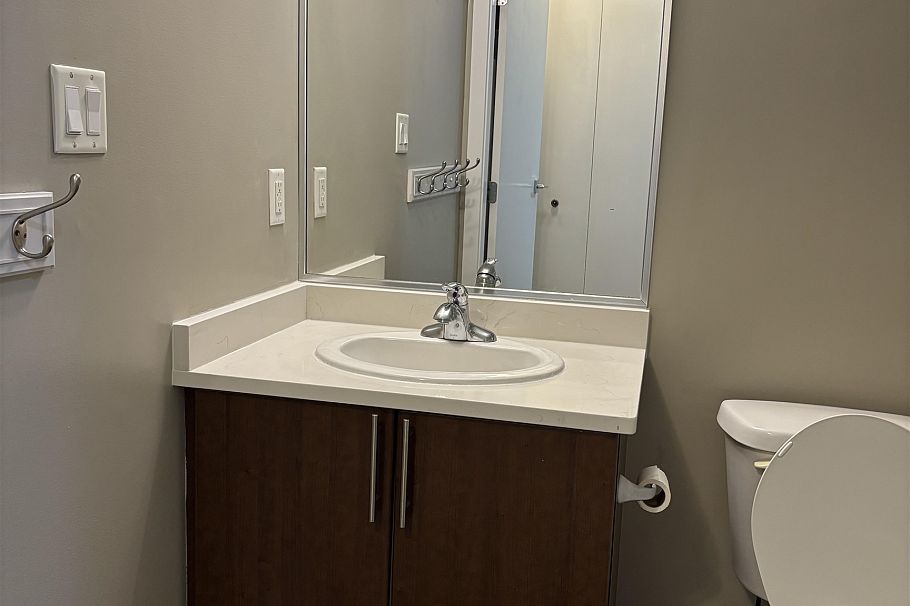 211 2150 E Hastings Street Vancouver, BC - 15