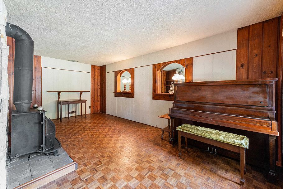 2495 Lauralynn Drive North Vancouver, BC - 15