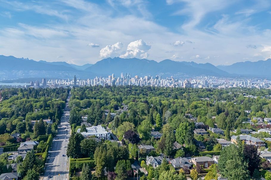 5088 Granville Street Vancouver, BC - 3