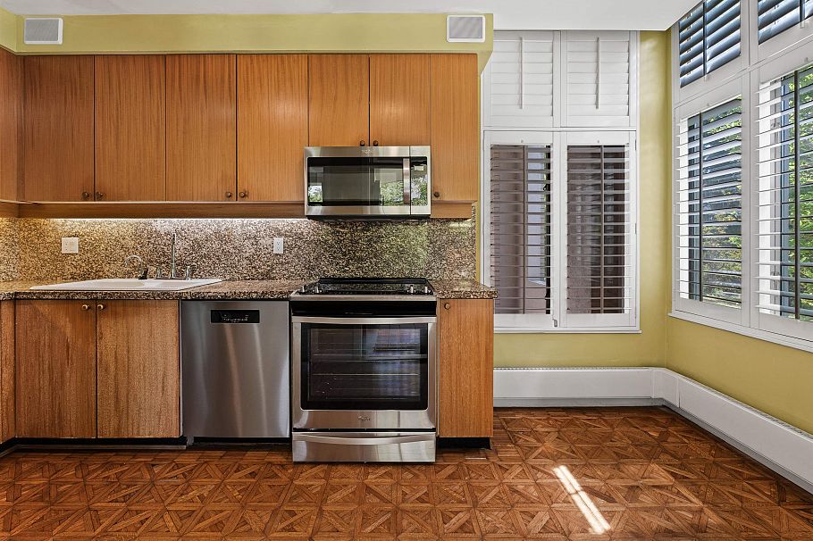 102 5850 Balsam Street Vancouver, BC - 13