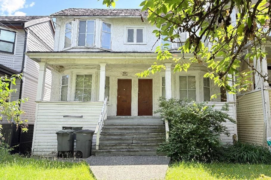 3034 Glen Drive Vancouver, BC - 1