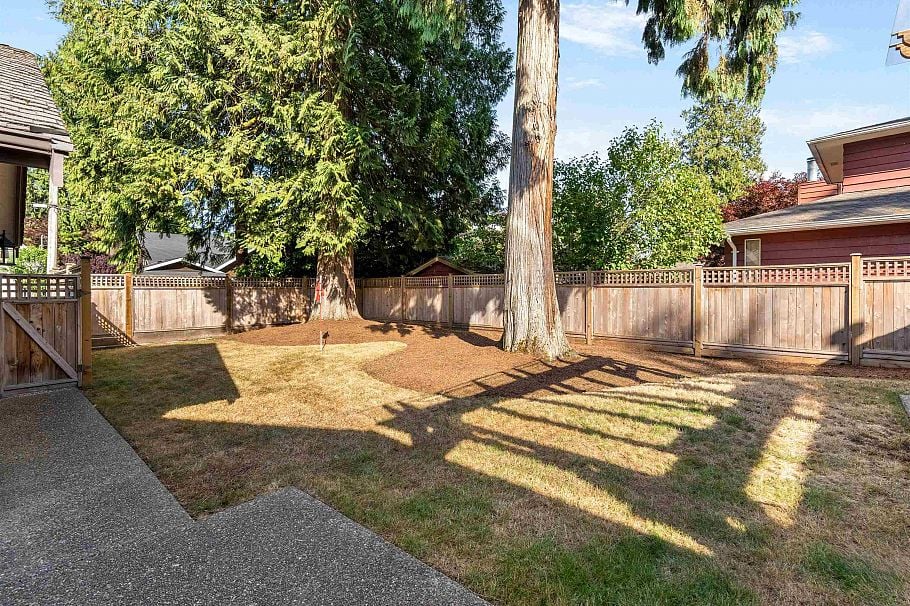 3538 Bluebonnet Road North Vancouver, BC - 26