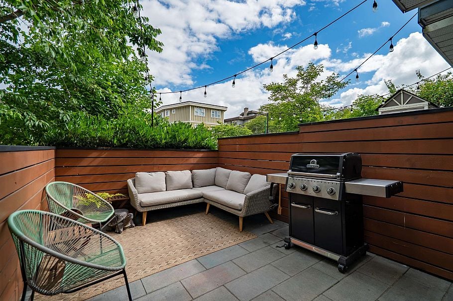 2042 Triumph Street Vancouver, BC - 3