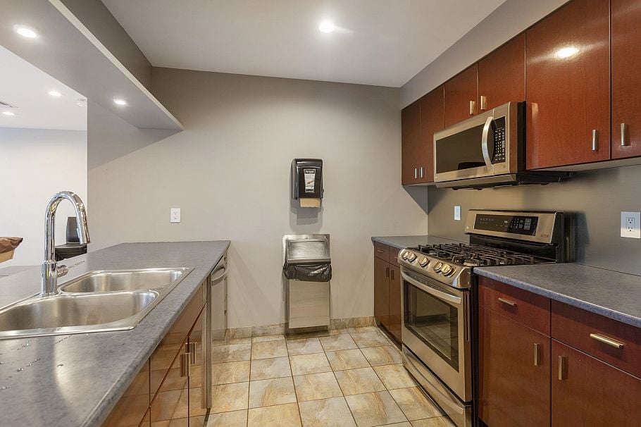 2505 1033 Marinaside Crescent Vancouver, BC - 22