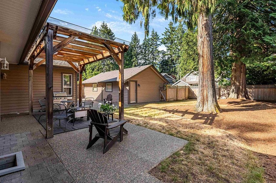 3538 Bluebonnet Road North Vancouver, BC - 22