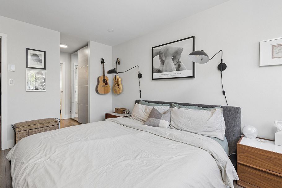 3 270 E 3rd Street North Vancouver, BC - 6