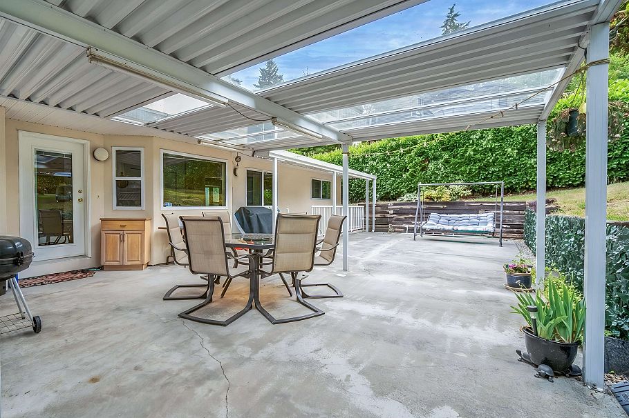1224 E 14th Street North Vancouver, BC - 19