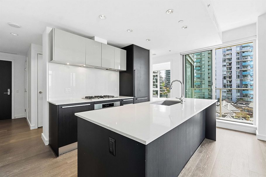 805 1221 Bidwell Street Vancouver, BC - 9