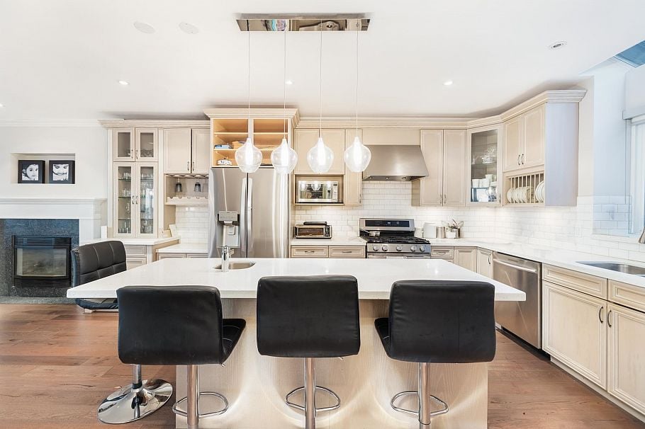 4350 Starlight Way North Vancouver, BC - 25