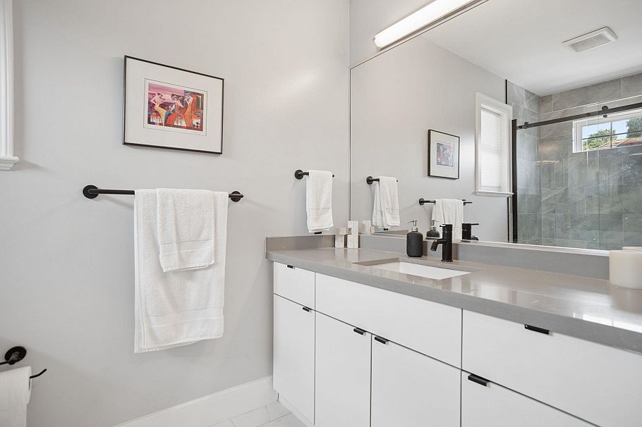 2808 Wall Street Vancouver, BC - 24
