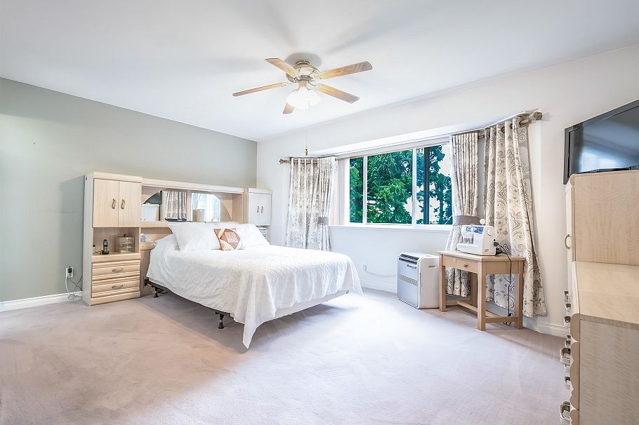 1224 E 14th Street North Vancouver, BC - 13