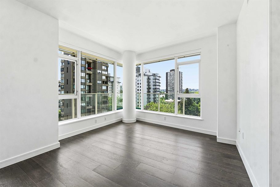 805 1221 Bidwell Street Vancouver, BC - 3