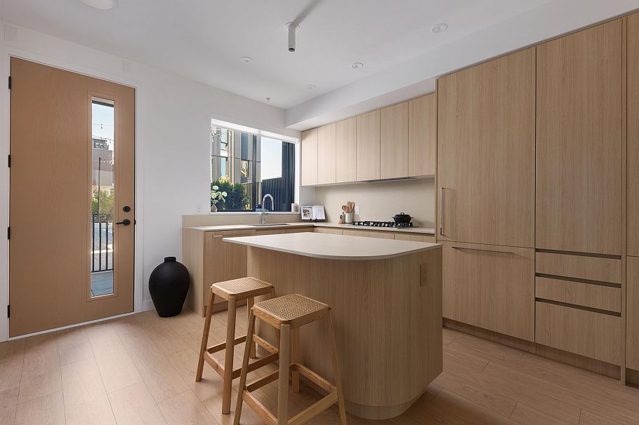 2407 N Grandview Highway Vancouver, BC - 6