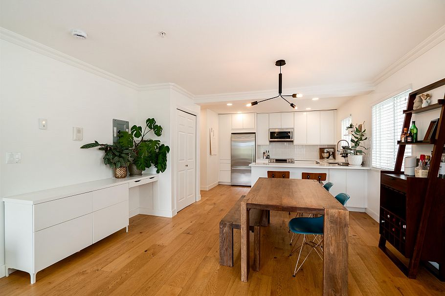 2042 Triumph Street Vancouver, BC - 20