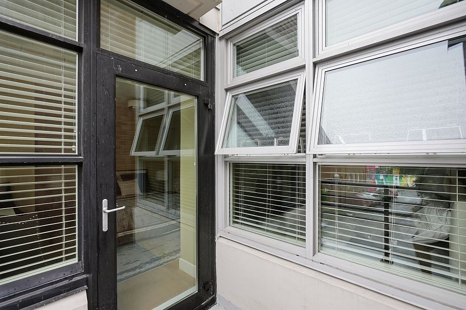 288 E 11 Avenue Vancouver, BC - 33