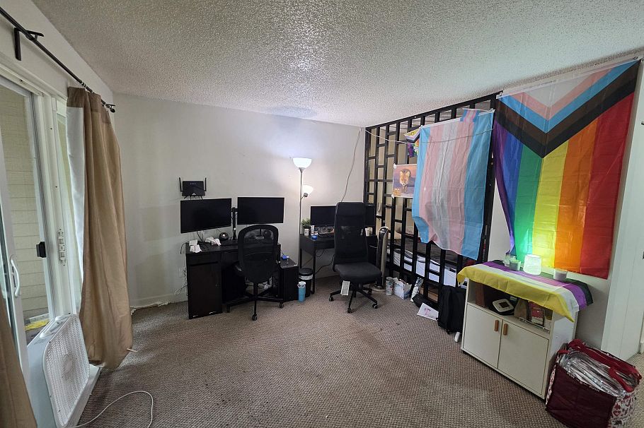 211 1440 E Broadway Vancouver, BC - 12