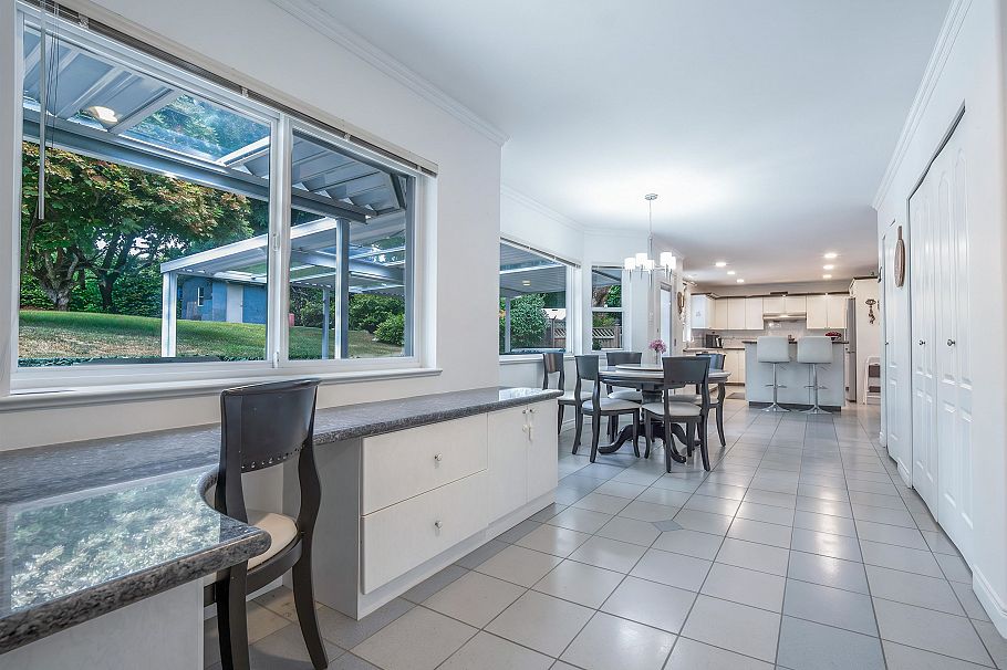 1224 E 14th Street North Vancouver, BC - 8