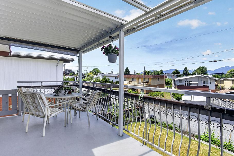 2871 E 18th Avenue Vancouver, BC - 13