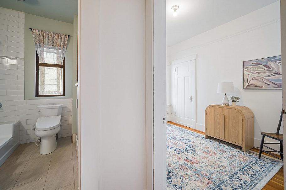 2497 Wall Street Vancouver, BC - 30