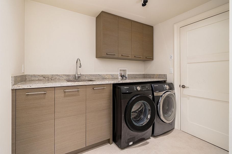 1461 W 47th Avenue Vancouver, BC - 37