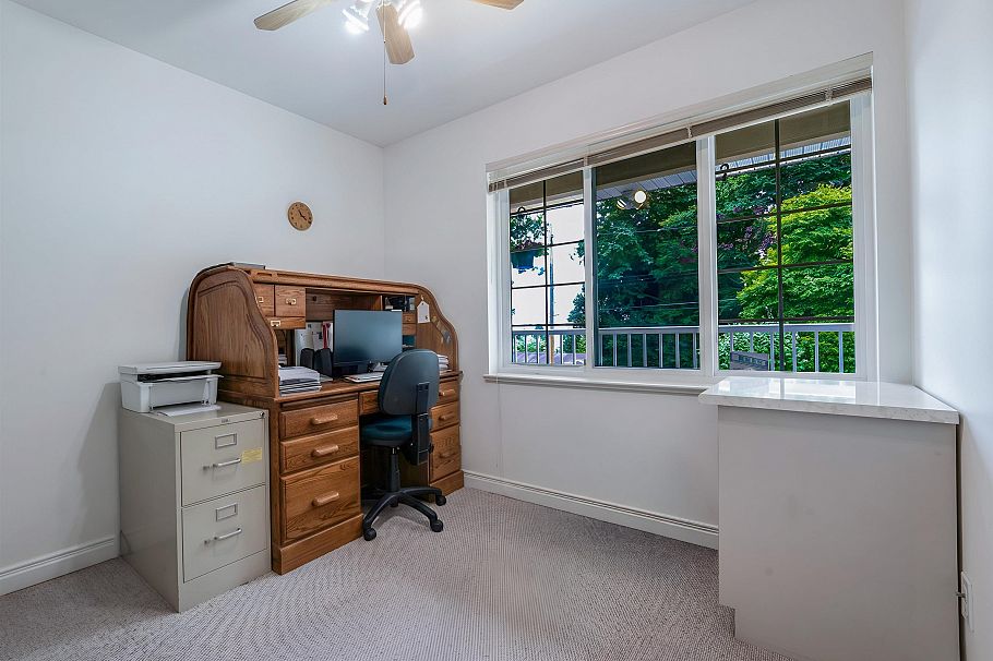 1224 E 14th Street North Vancouver, BC - 11