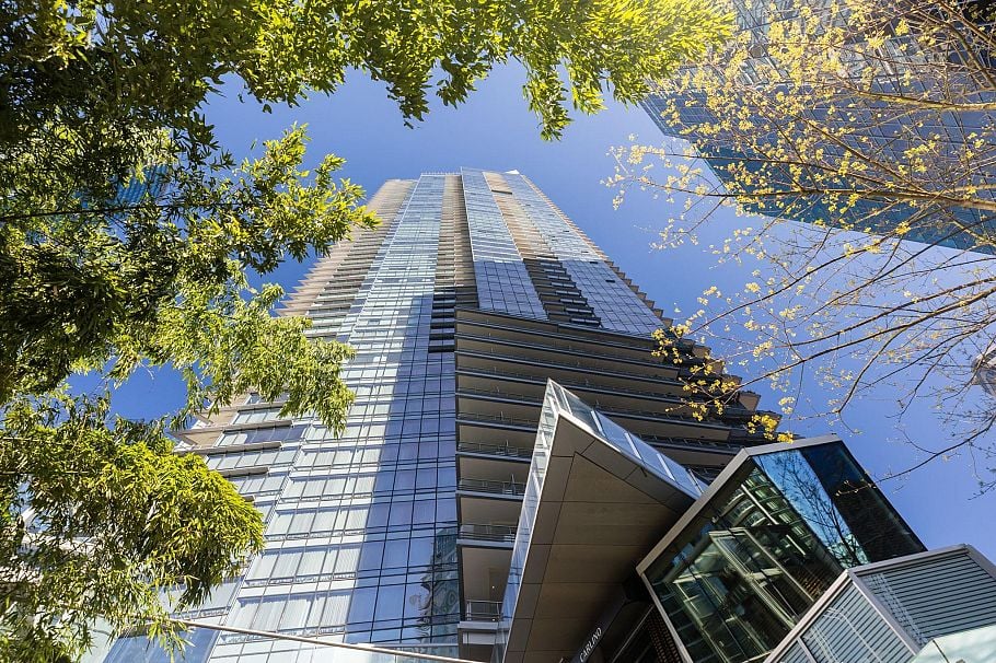 3305 1111 Alberni Street Vancouver, BC - 2