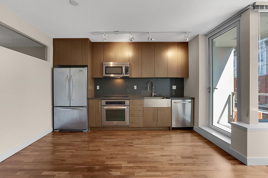 803 251 E 7th Avenue Vancouver, BC - 8