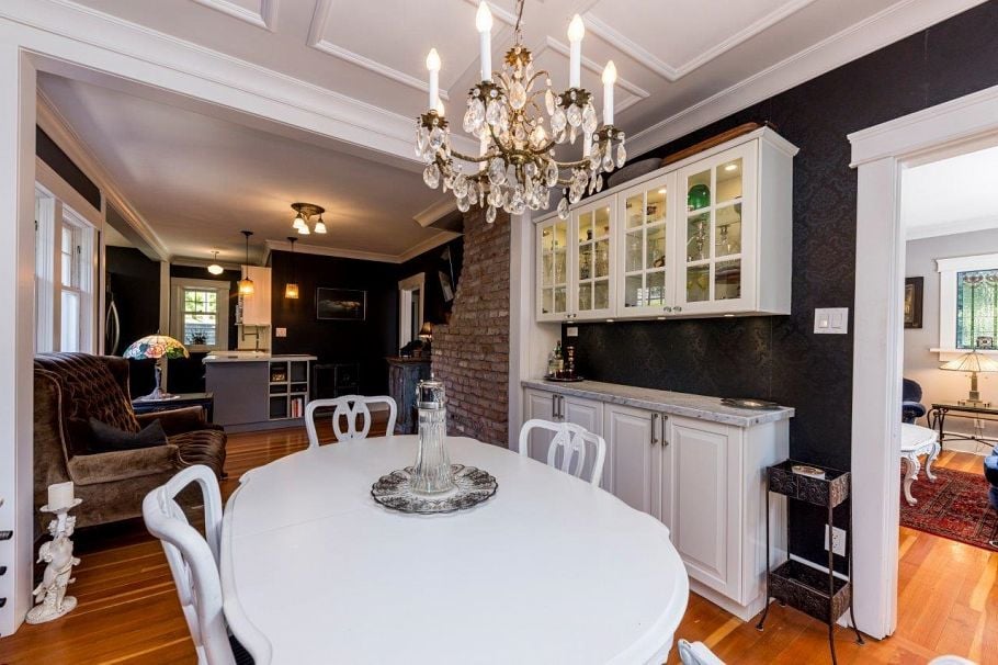 461 E St. James Road North Vancouver, BC - 13