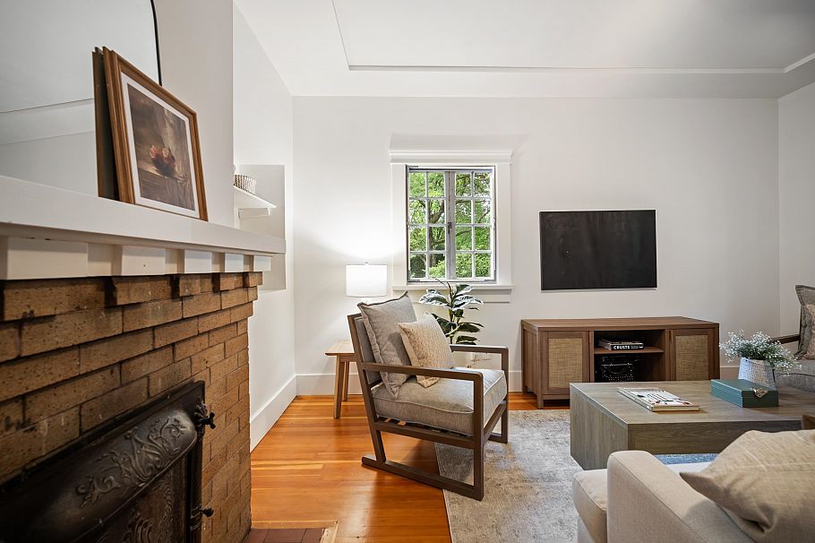 2497 Wall Street Vancouver, BC - 11