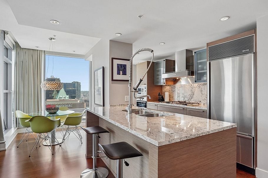3305 1111 Alberni Street Vancouver, BC - 11