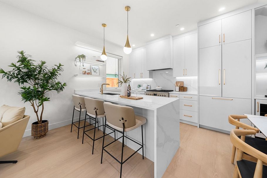 1 1582 E 2nd Avenue Vancouver, BC - 20