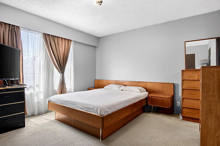 2871 E 18th Avenue Vancouver, BC - 8