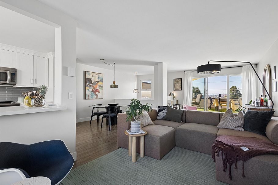 3 270 E 3rd Street North Vancouver, BC - 4