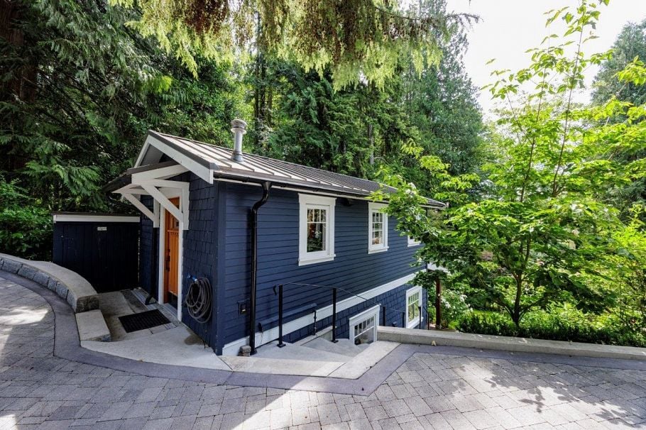 461 E St. James Road North Vancouver, BC - 29