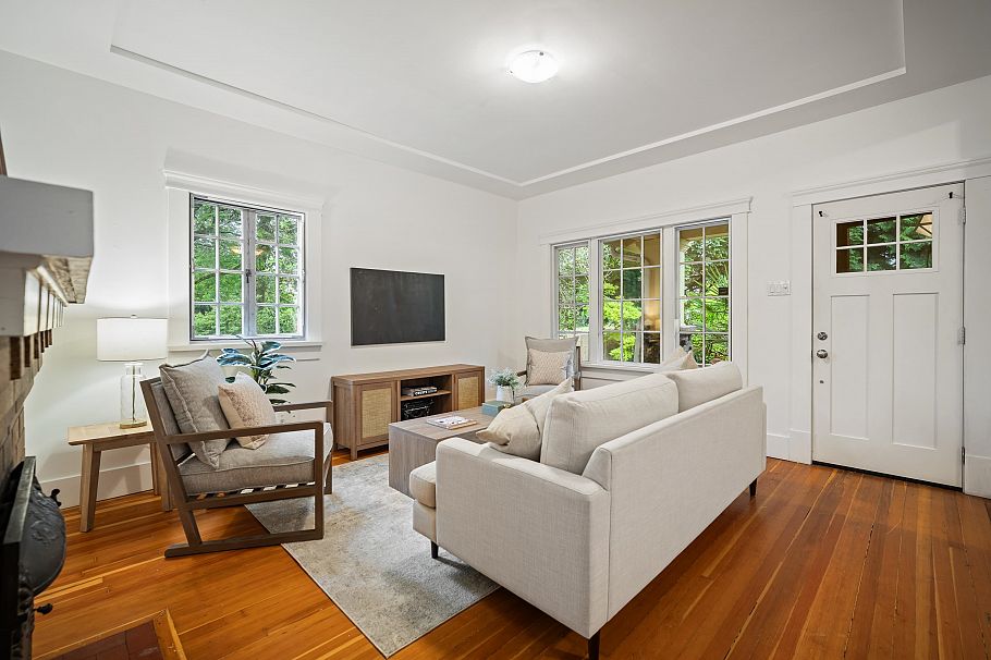 2497 Wall Street Vancouver, BC - 10