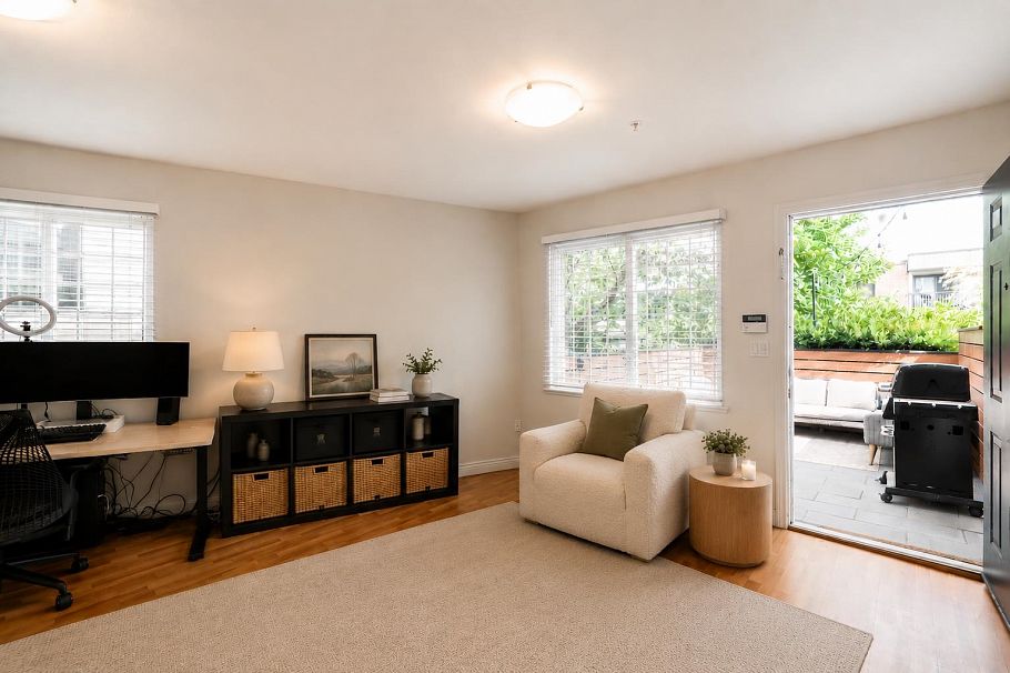 2042 Triumph Street Vancouver, BC - 6