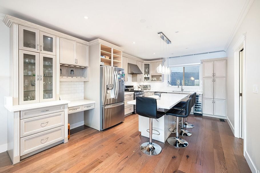 4350 Starlight Way North Vancouver, BC - 23