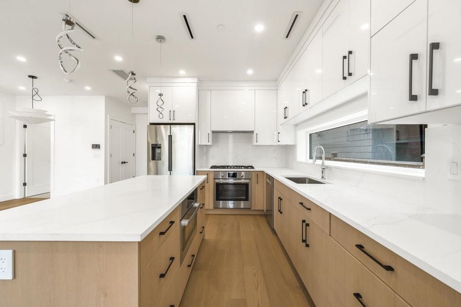 1 950 W 17th Avenue Vancouver, BC - 13