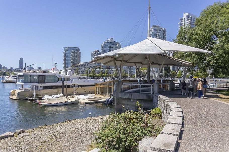 2505 1033 Marinaside Crescent Vancouver, BC - 36